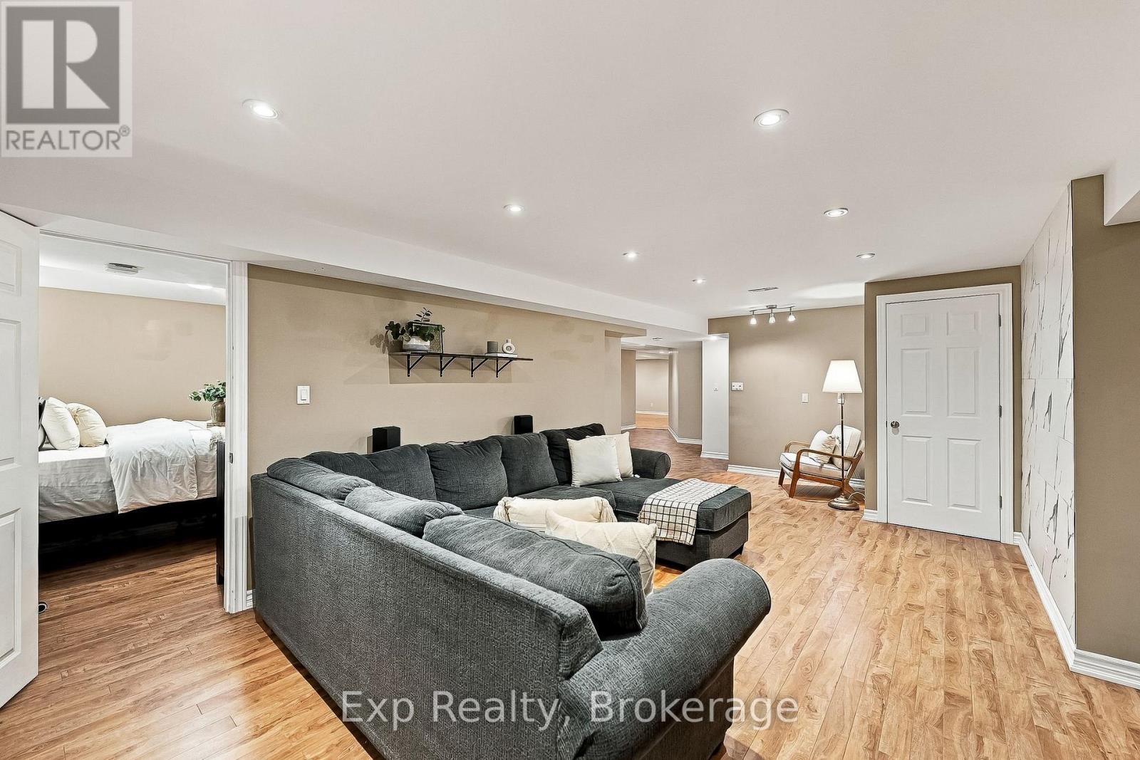 3835 Harwood Road Property Photo 29