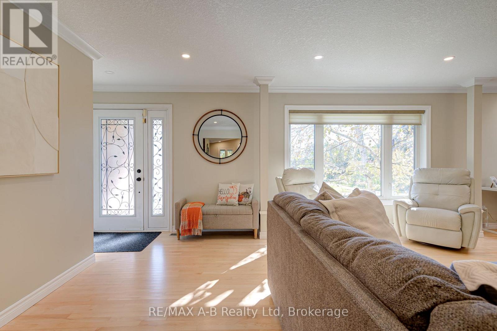 2256 Webster Street Property Photo 8