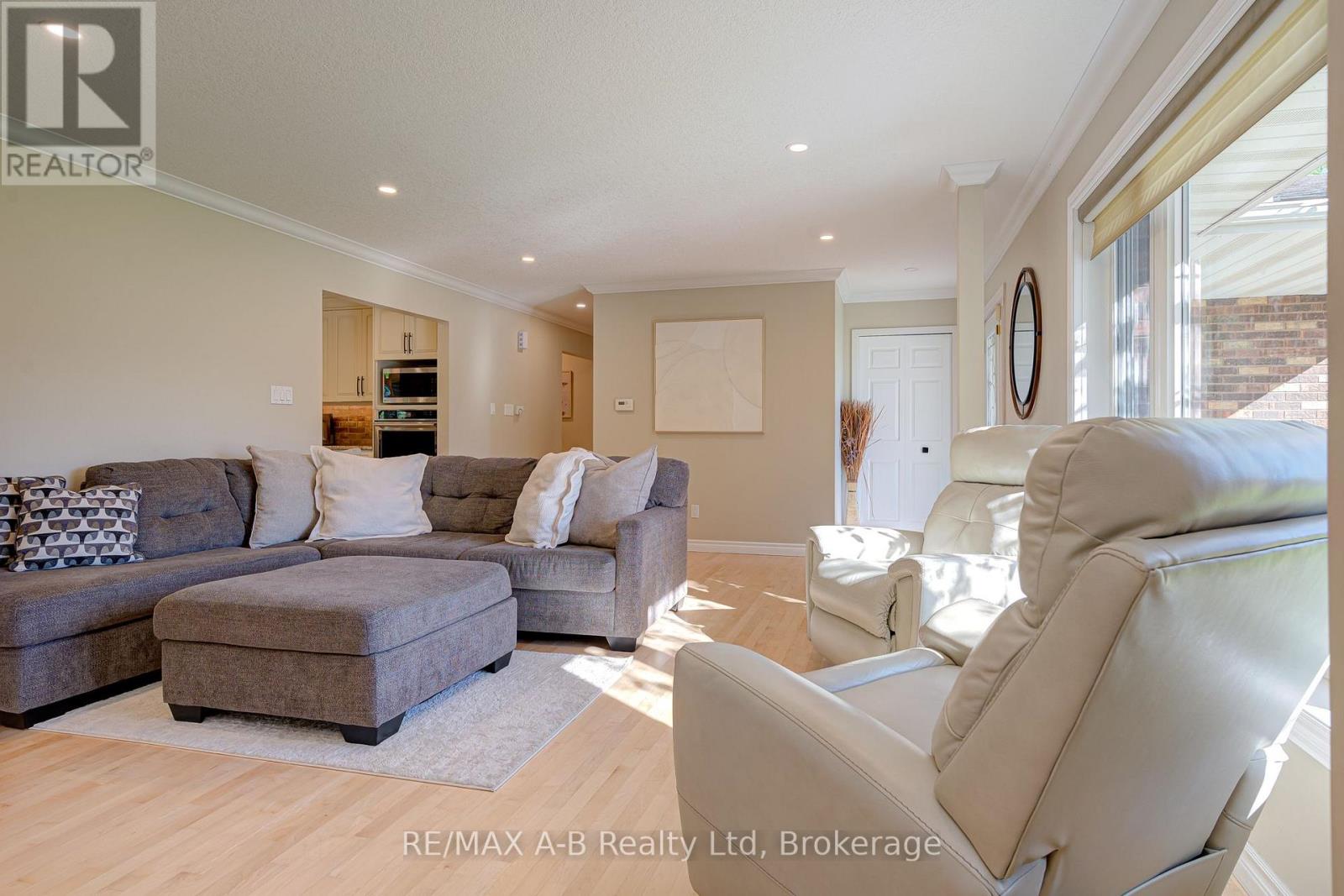 2256 Webster Street Property Photo 12