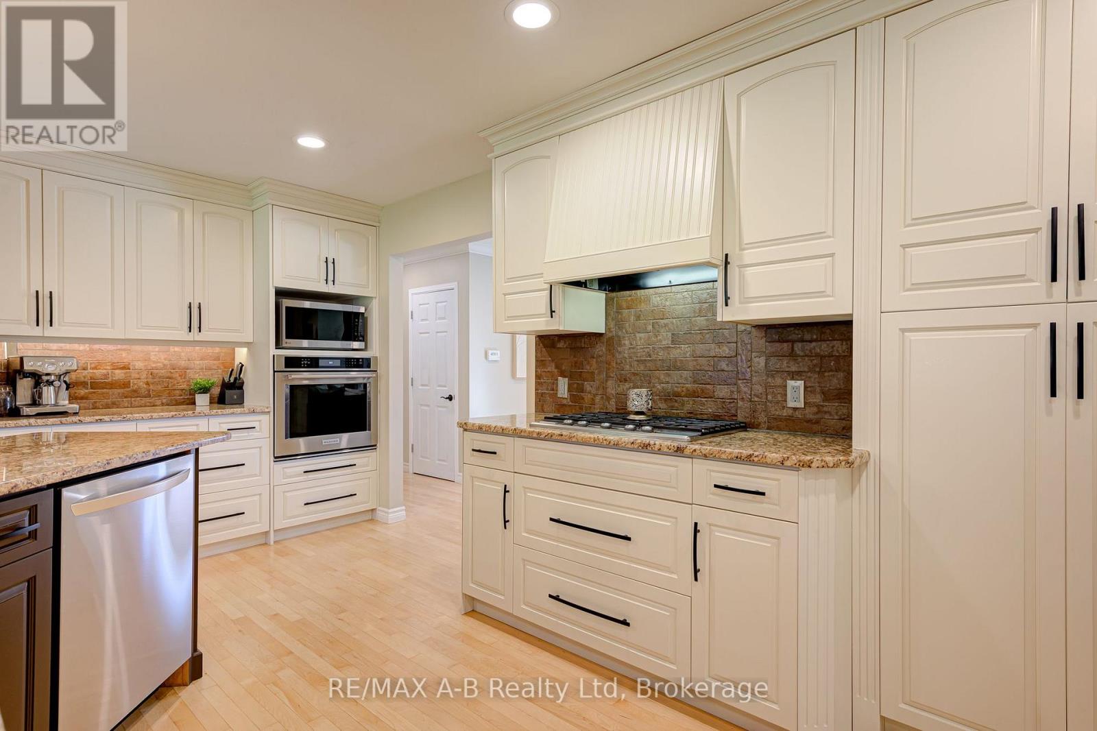 2256 Webster Street Property Photo 15