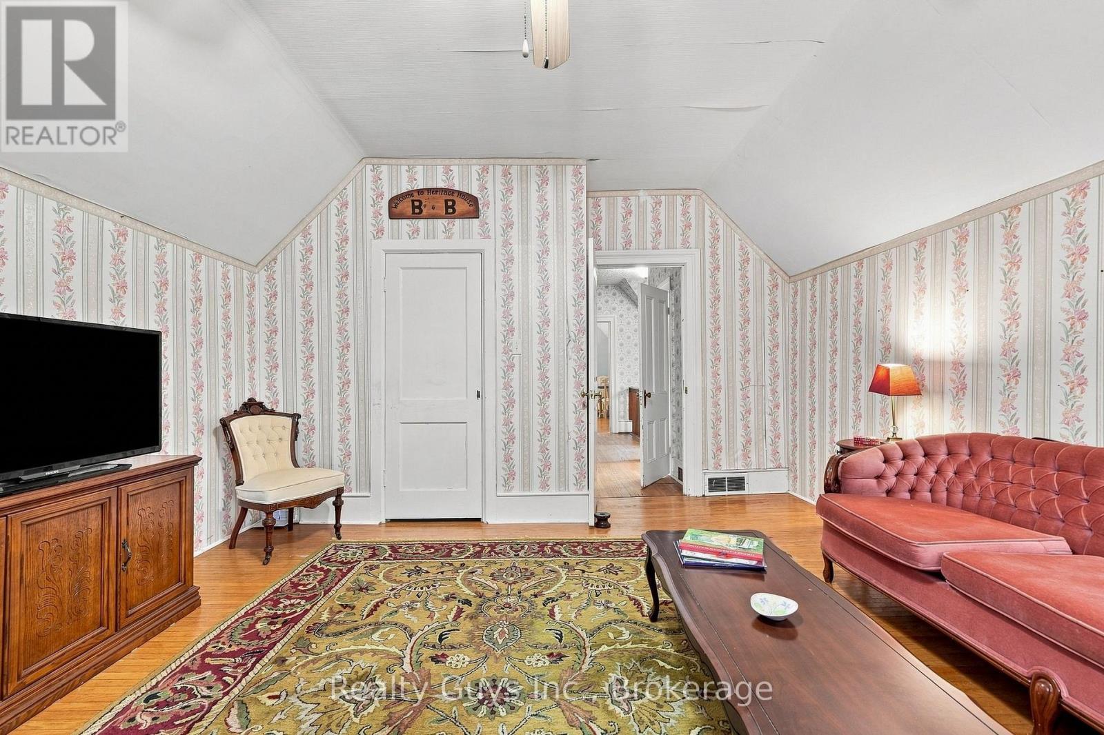 91 Main Street Property Photo 24