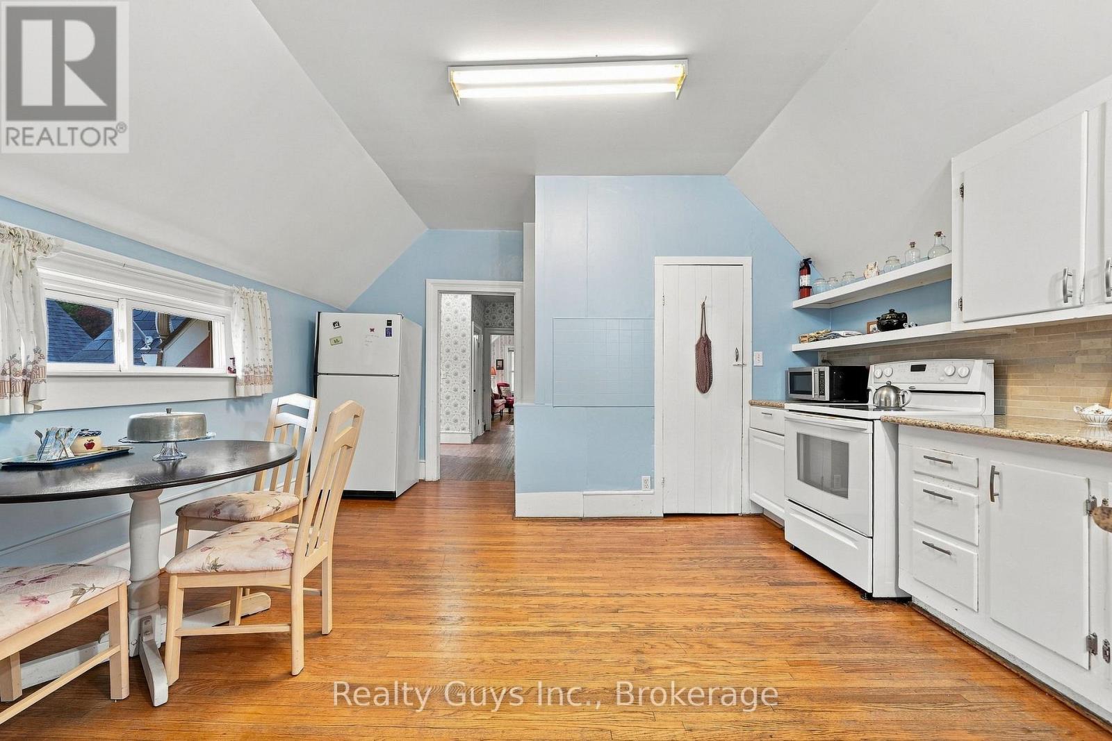 91 Main Street Property Photo 31