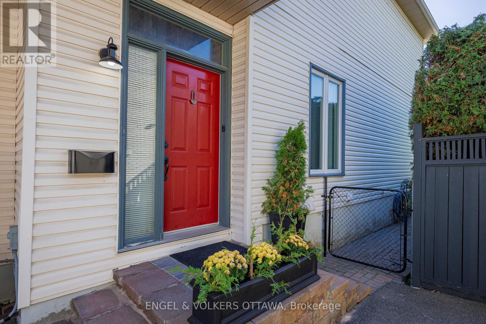 14 Prince Albert Street Property Photo 4