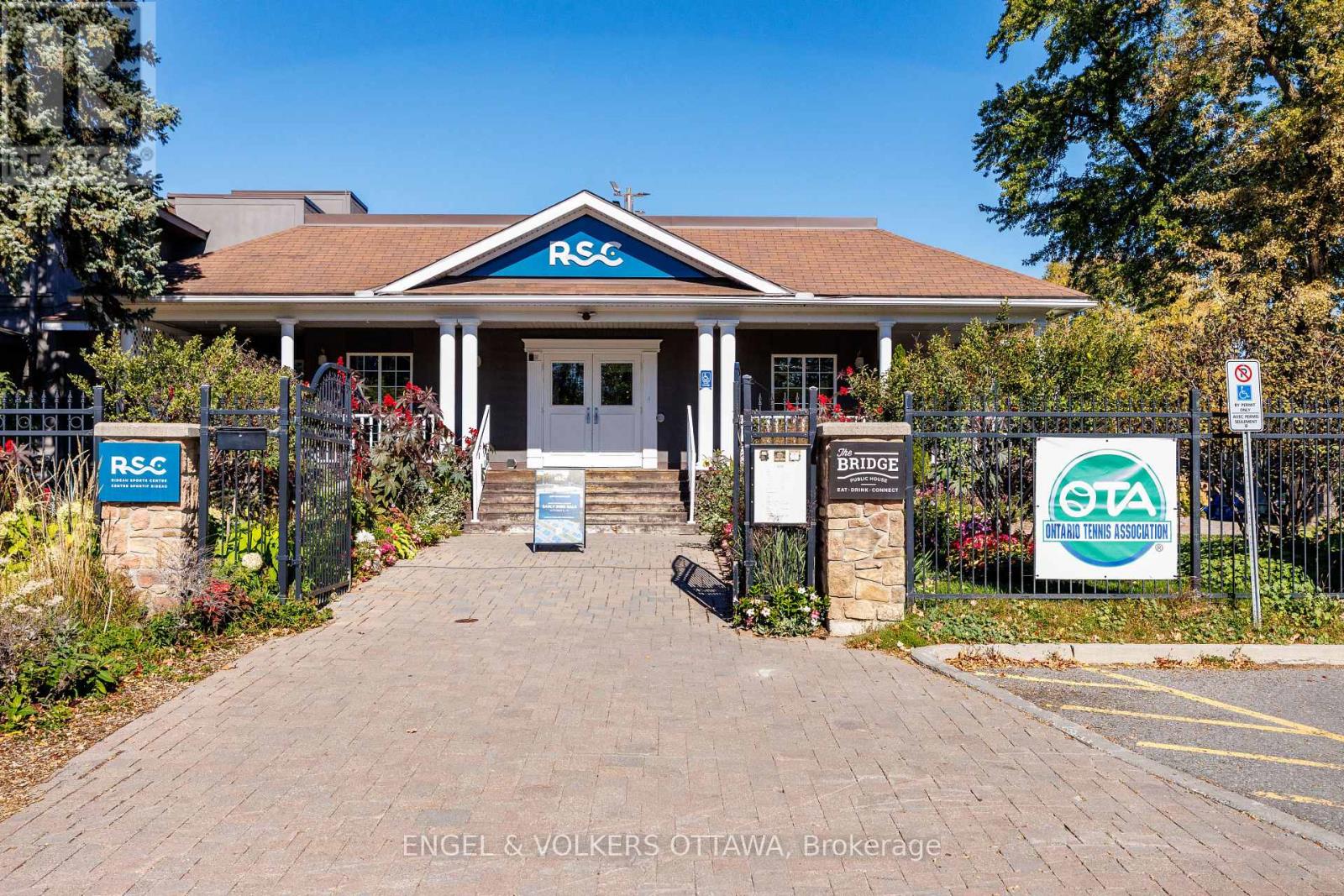 14 Prince Albert Street Property Photo 44