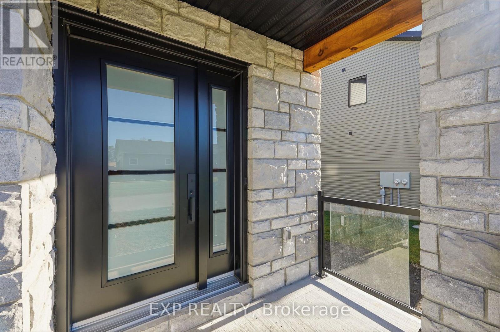 144 Elizabeth Street Property Photo 3