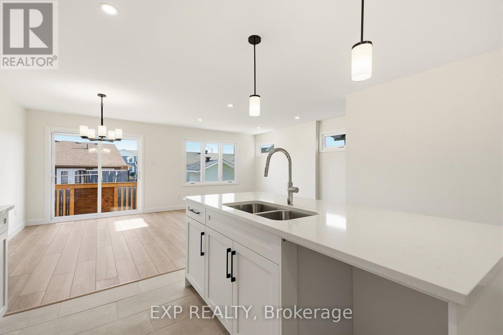 144 Elizabeth Street Property Photo 9