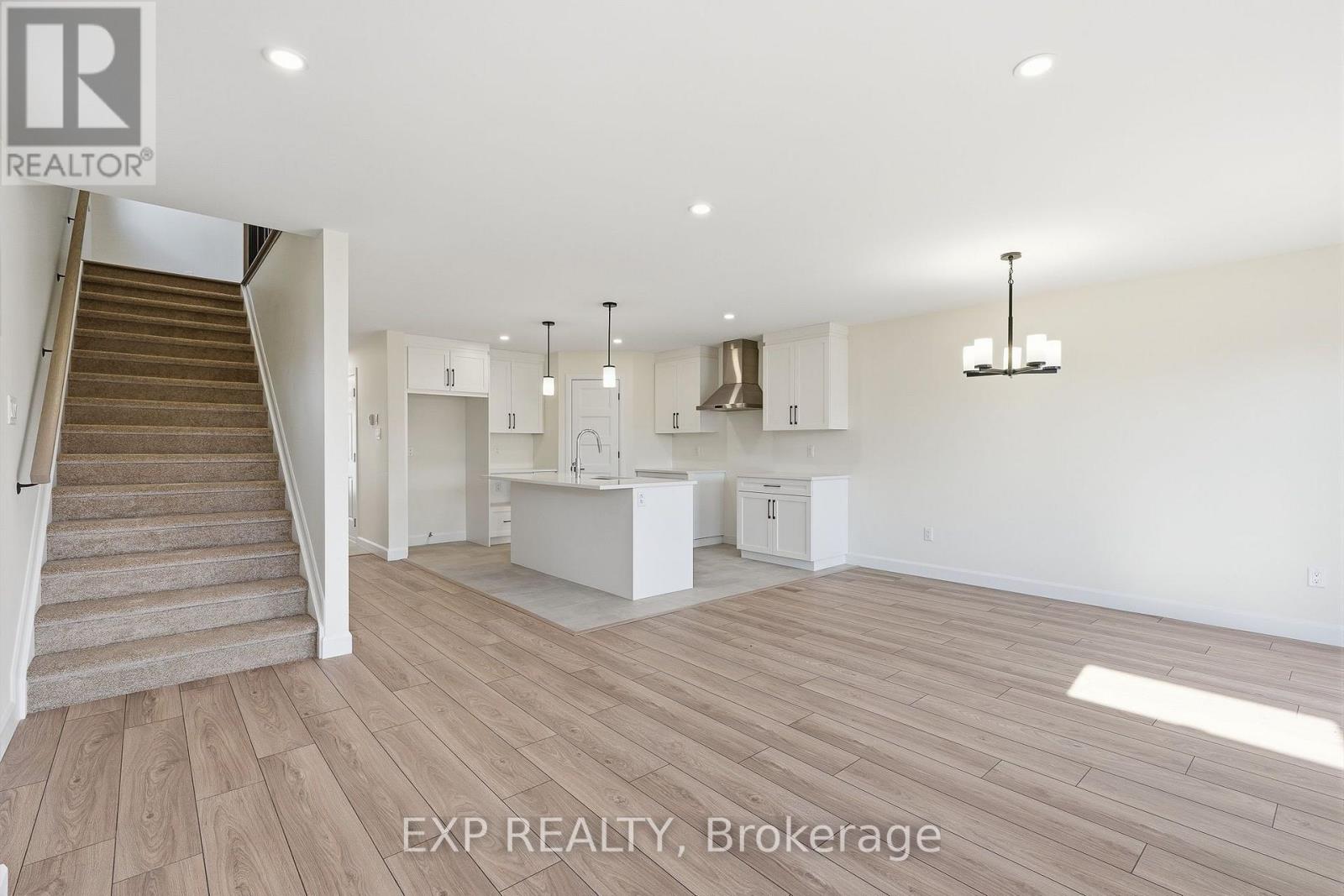 144 Elizabeth Street Property Photo 13
