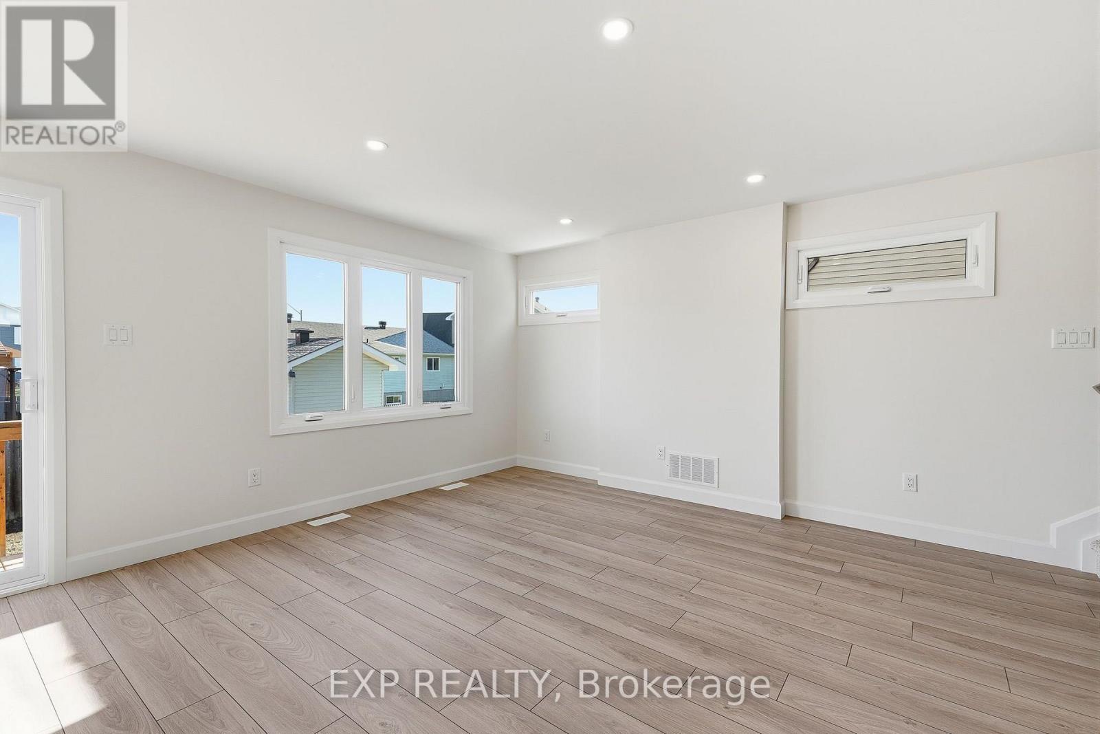 144 Elizabeth Street Property Photo 15