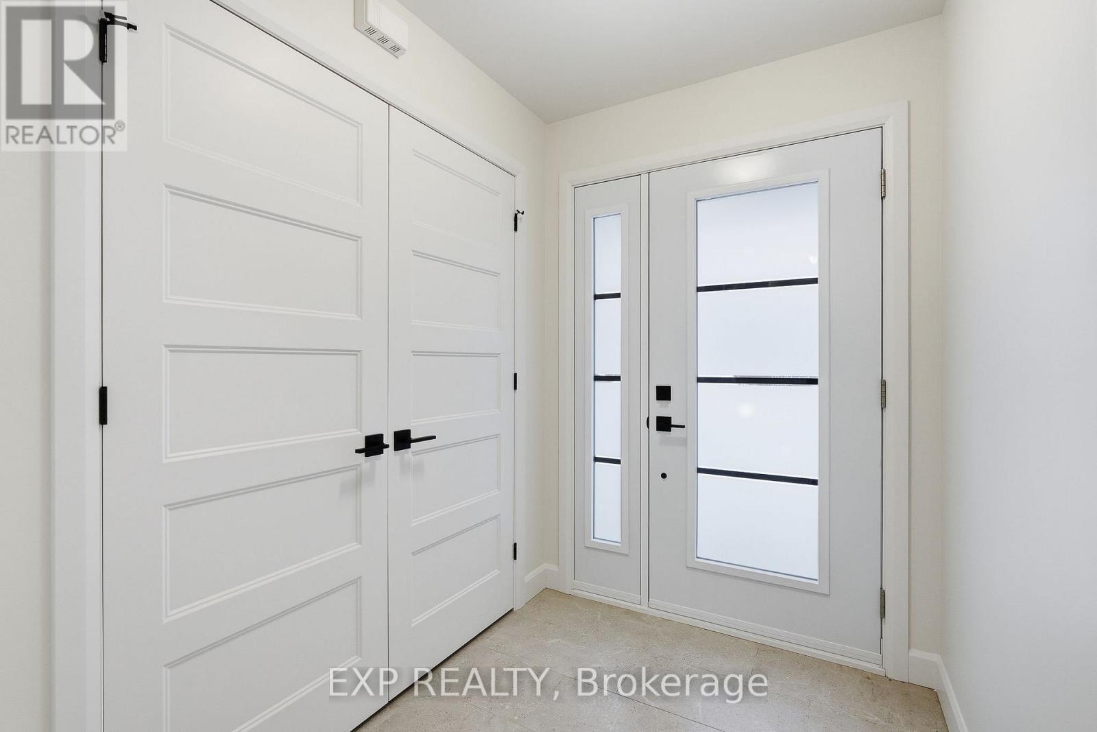 136 Elizabeth Street Property Photo 2