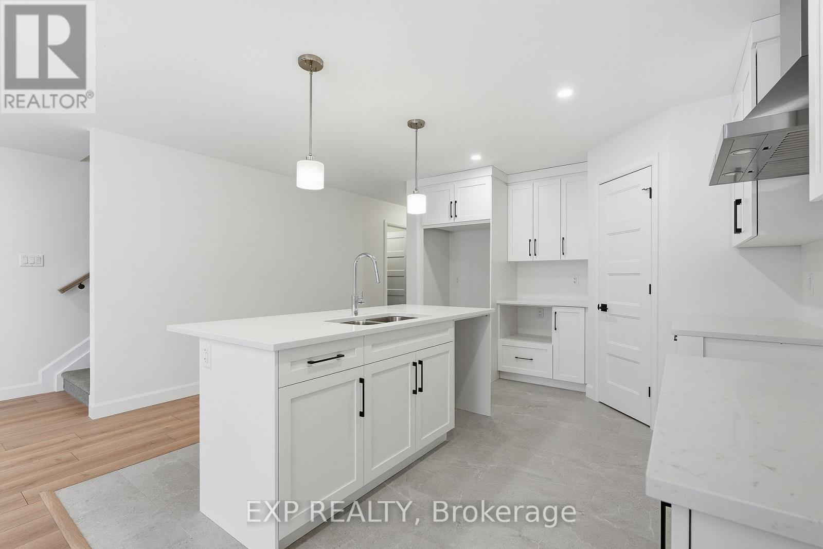 136 Elizabeth Street Property Photo 6
