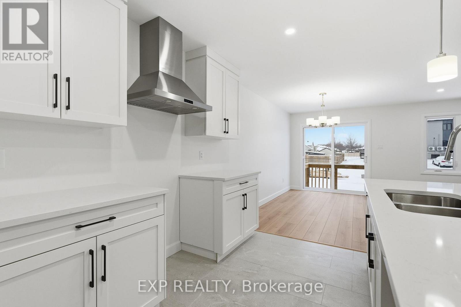 136 Elizabeth Street Property Photo 8