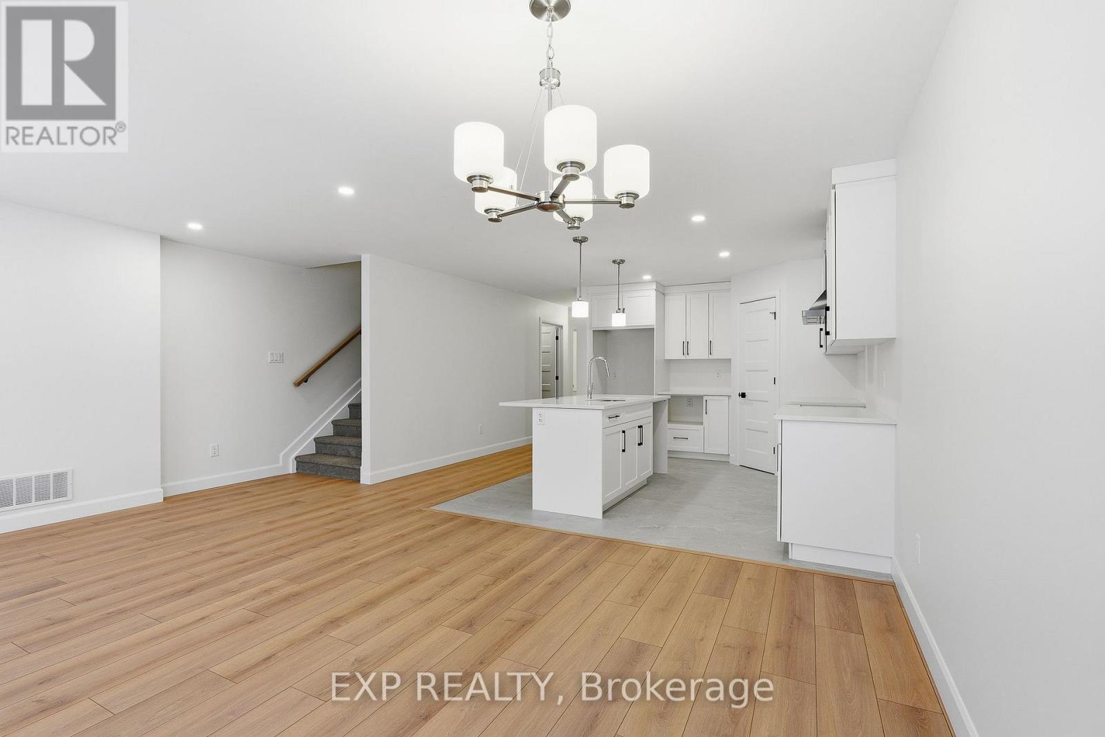 136 Elizabeth Street Property Photo 10