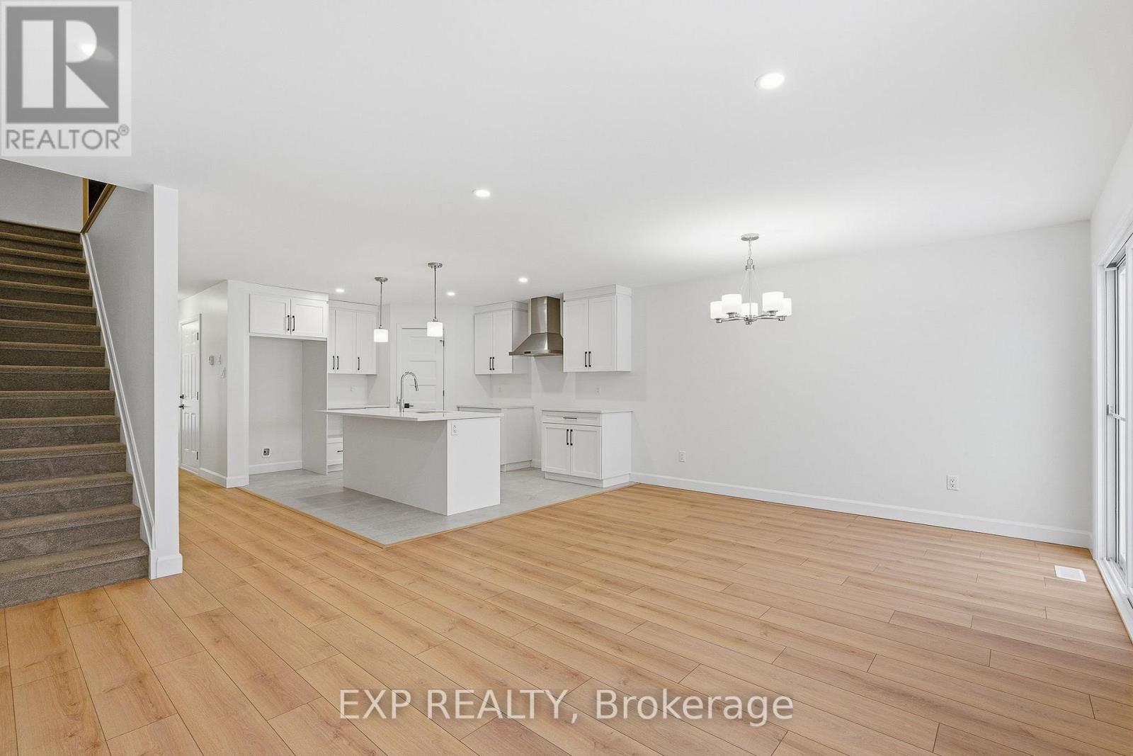 136 Elizabeth Street Property Photo 14