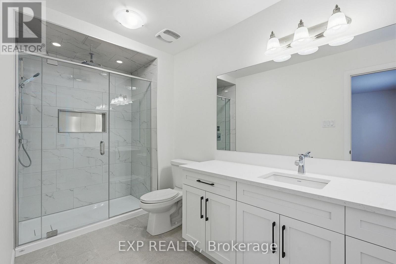 136 Elizabeth Street Property Photo 21