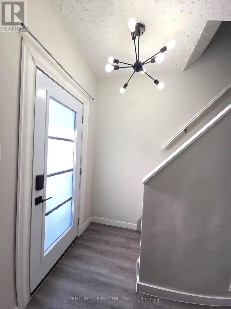 130 Stirton Street Property Photo 12