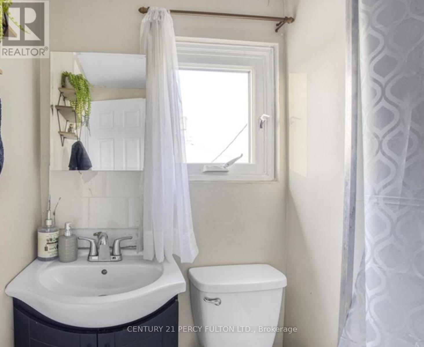 130 Stirton Street Property Photo 13