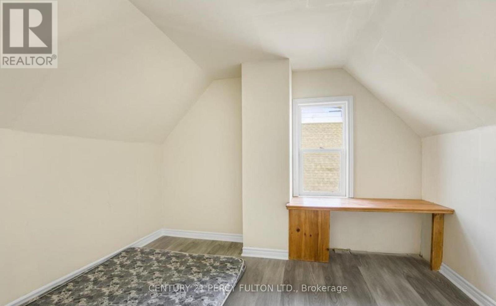 130 Stirton Street Property Photo 18