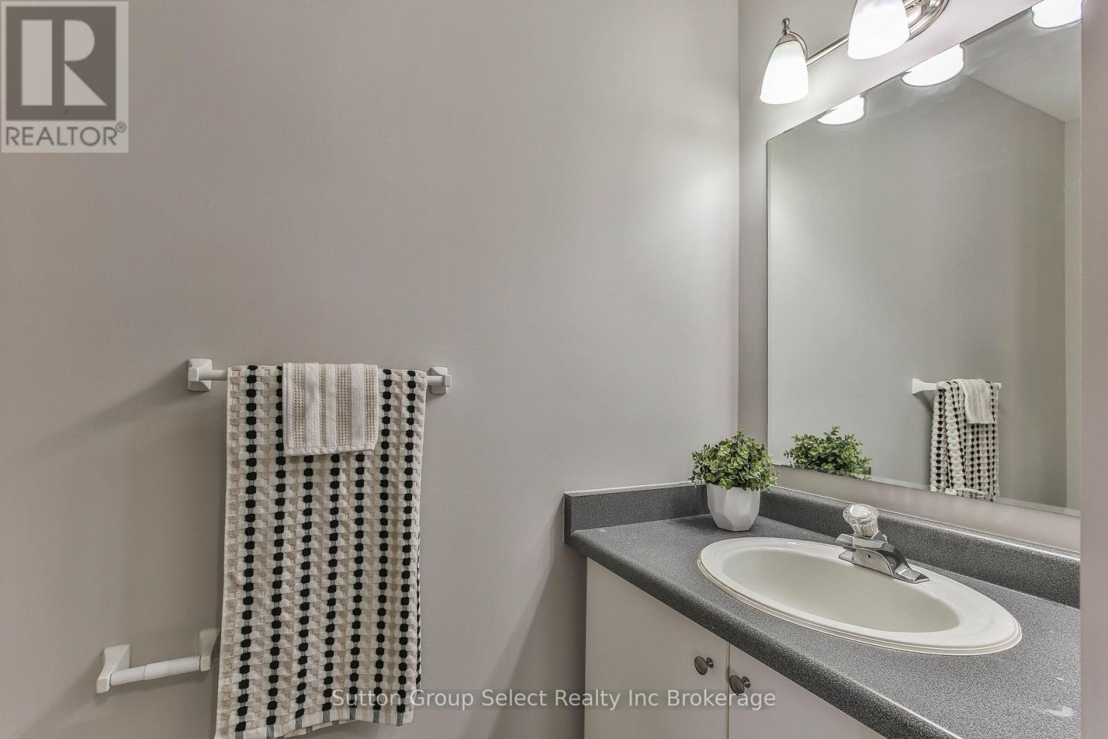 1106 Nellis Street Property Photo 16