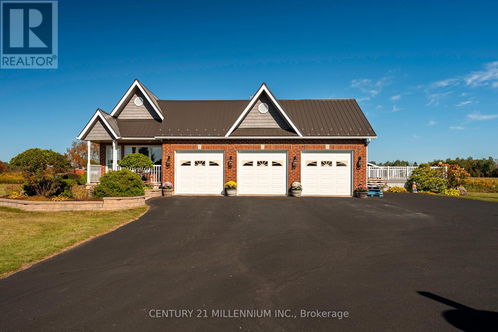 395115 County Road 12 Road Property Photo 2