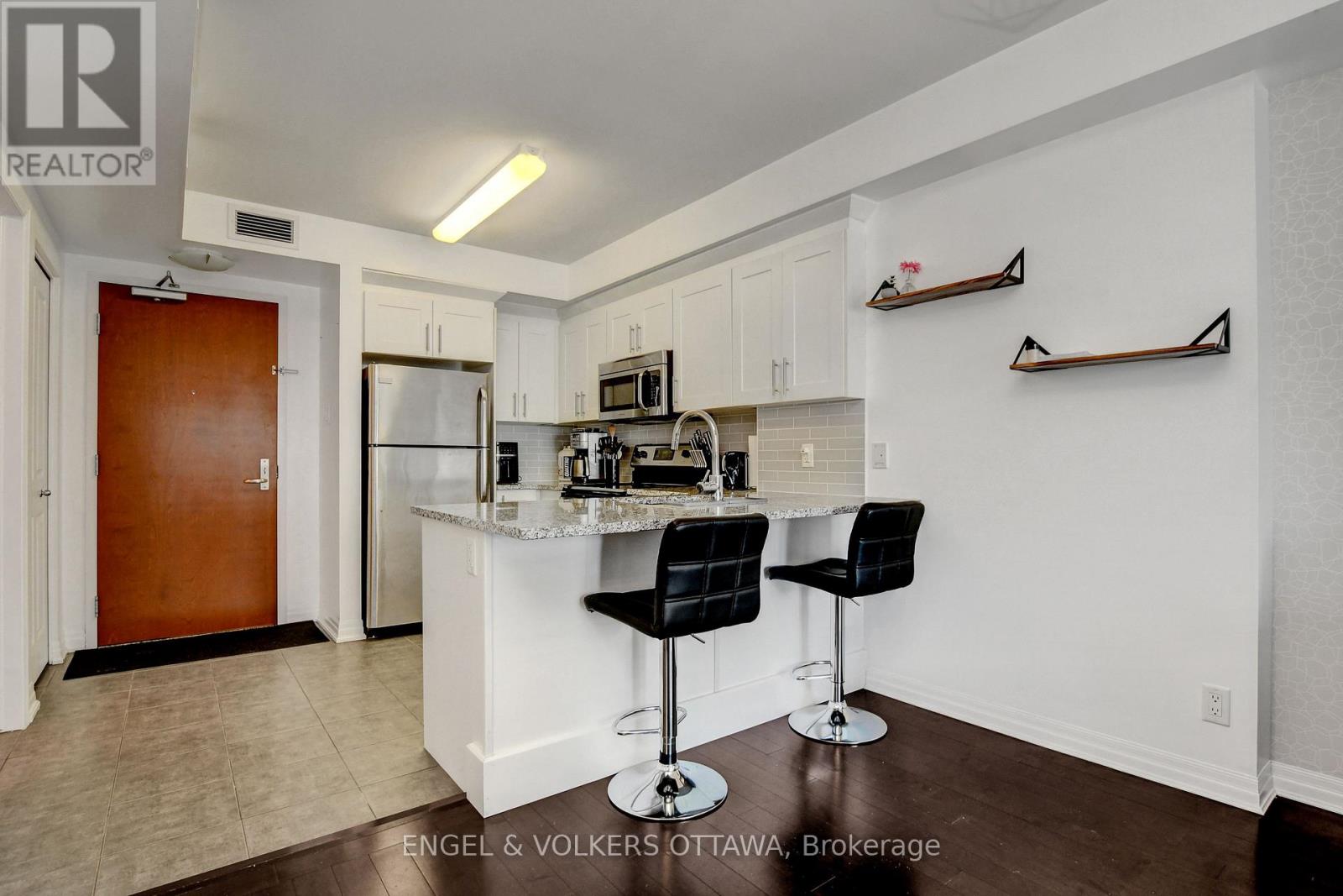 1305 - 242 Rideau Street Property Photo 9