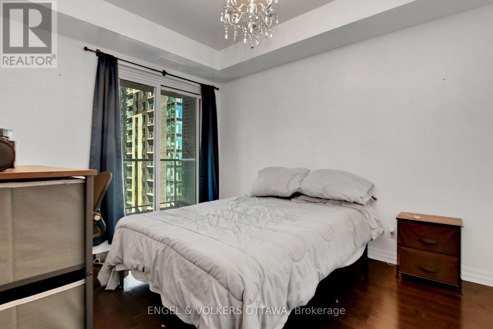 1305 - 242 Rideau Street Property Photo 15
