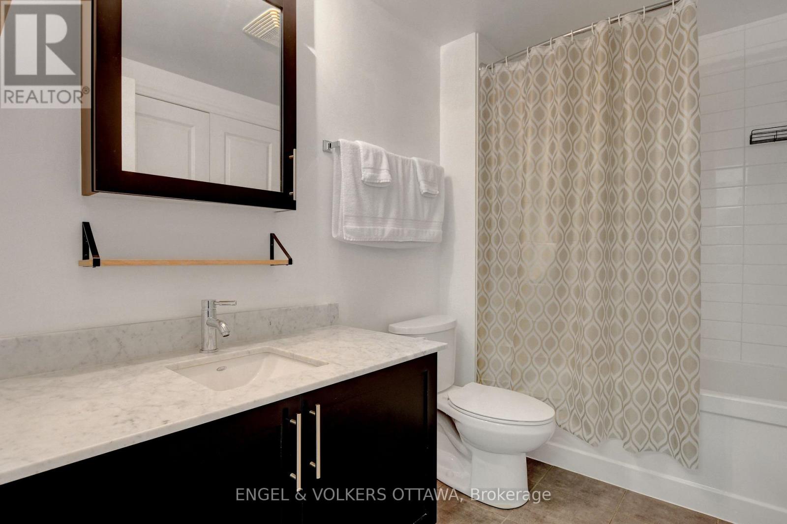 1305 - 242 Rideau Street Property Photo 18