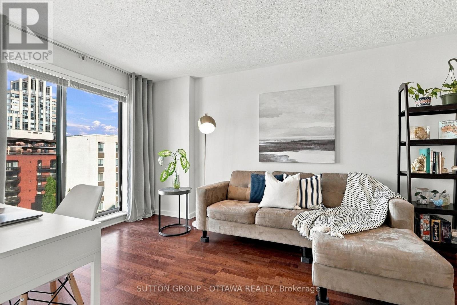 1012 - 138 Somerset Street W Property Photo 11