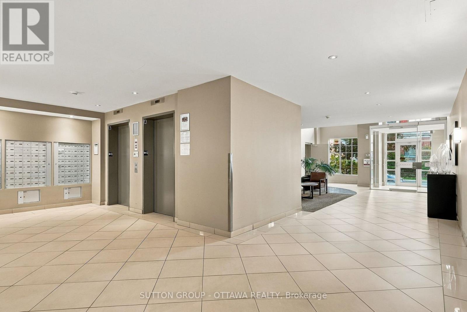 1012 - 138 Somerset Street W Property Photo 20