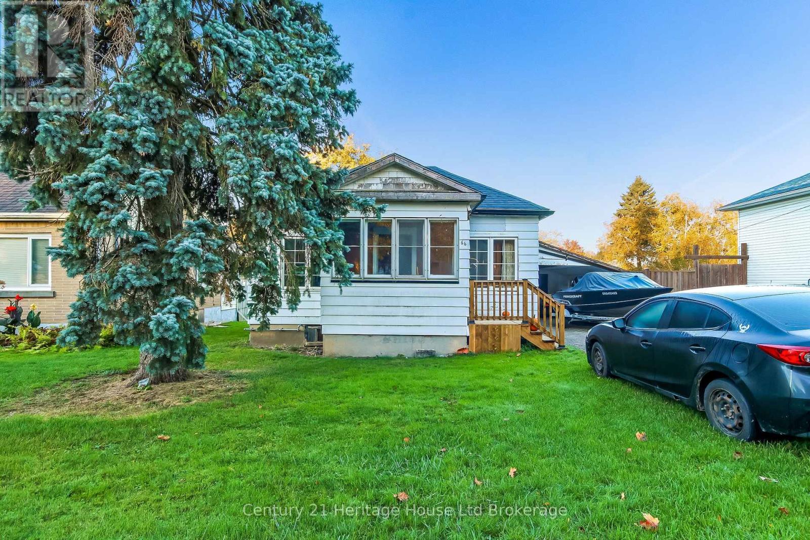 66 Bee Street Property Photo 1