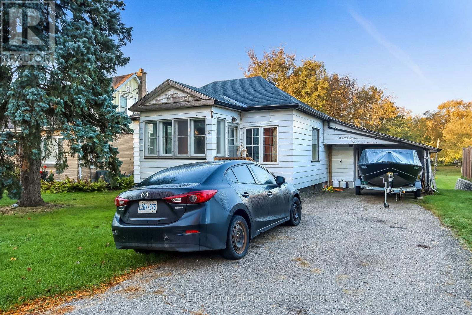 66 Bee Street Property Photo 2