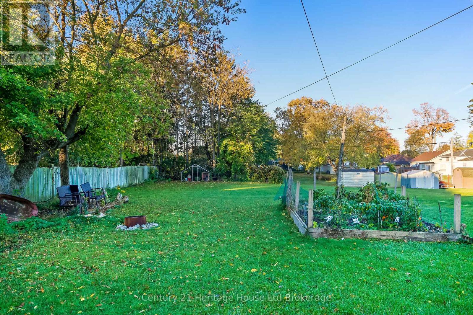 66 Bee Street Property Photo 4