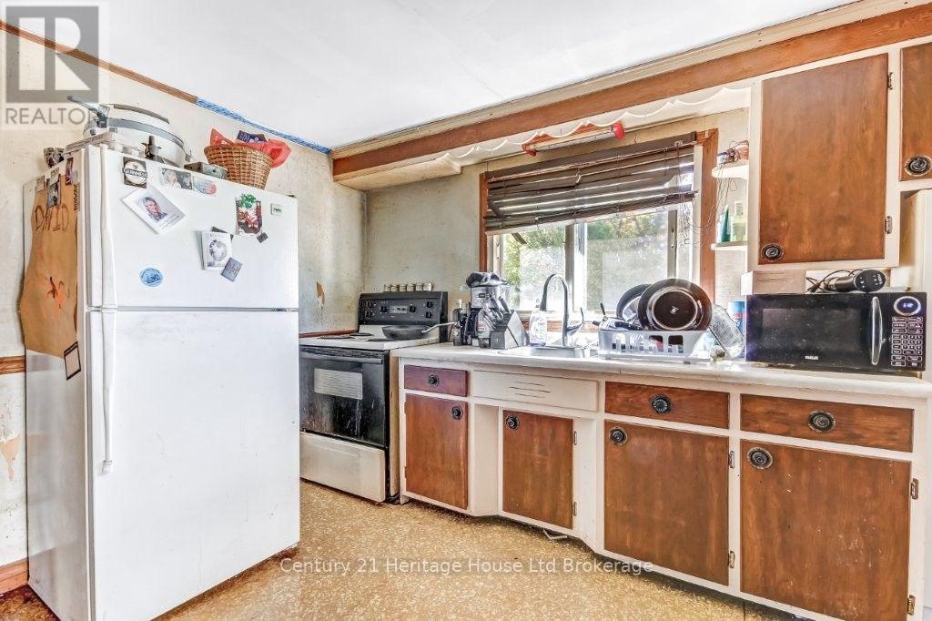66 Bee Street Property Photo 6