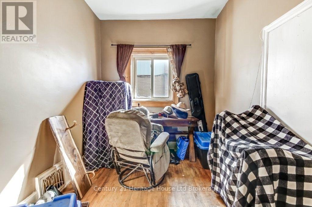 66 Bee Street Property Photo 10
