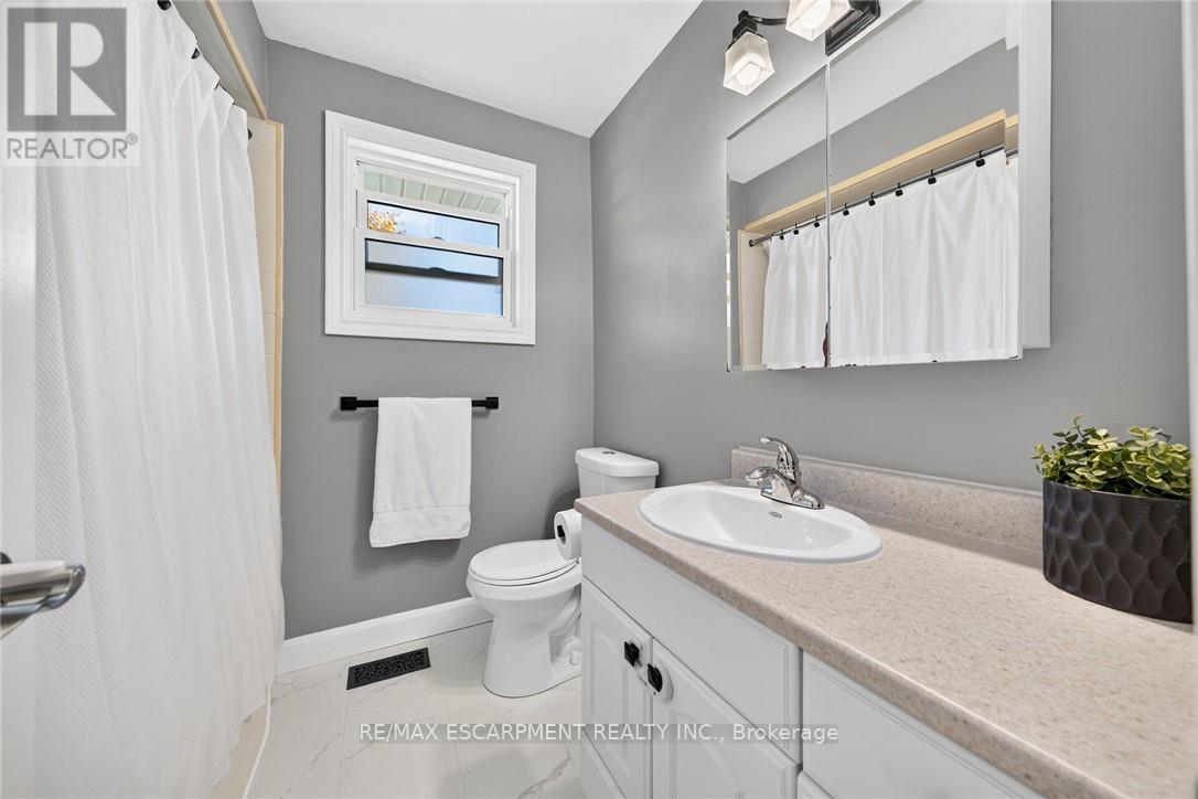 225 Maccrae Drive Property Photo 22