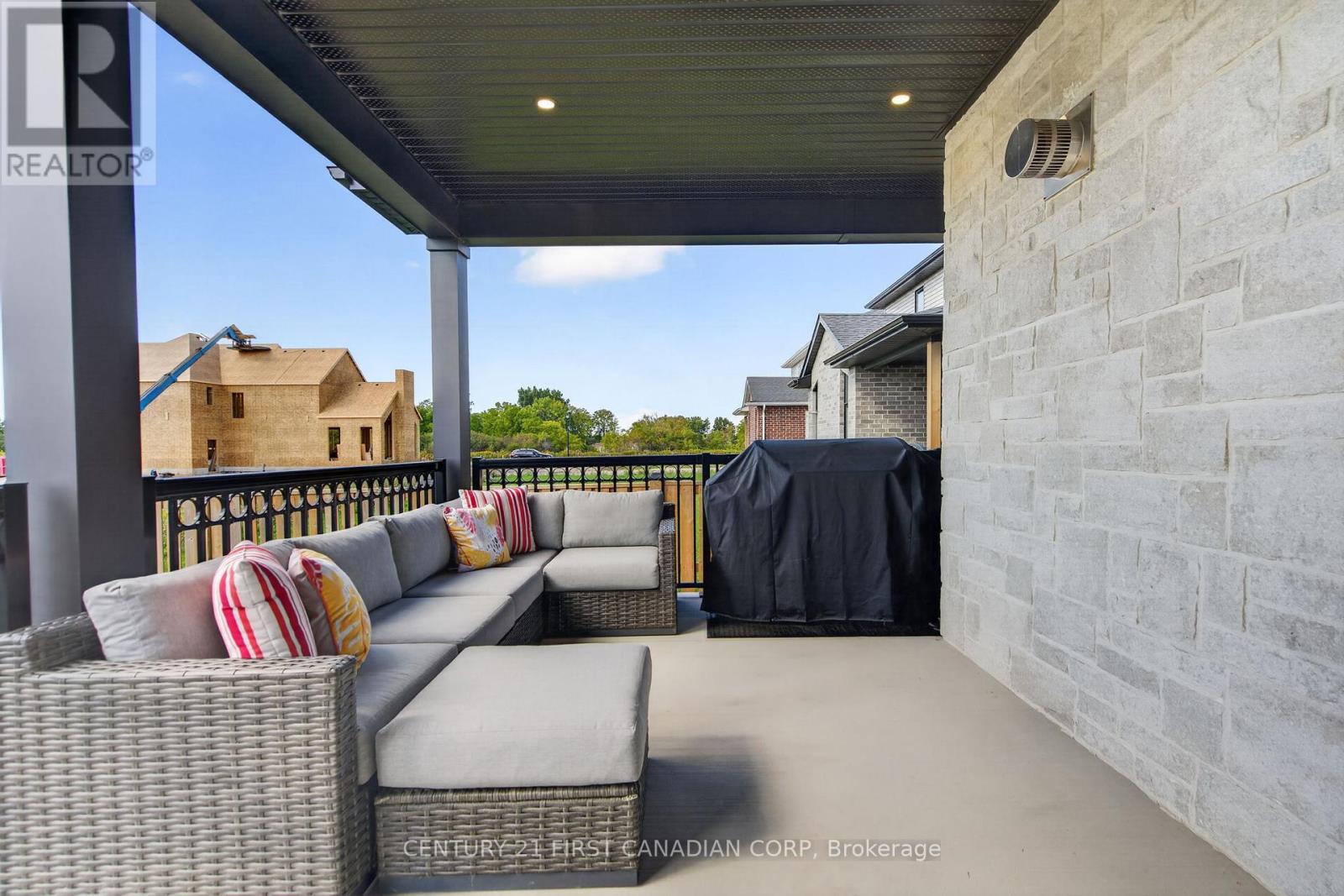 53 Wayside Lane Property Photo 33