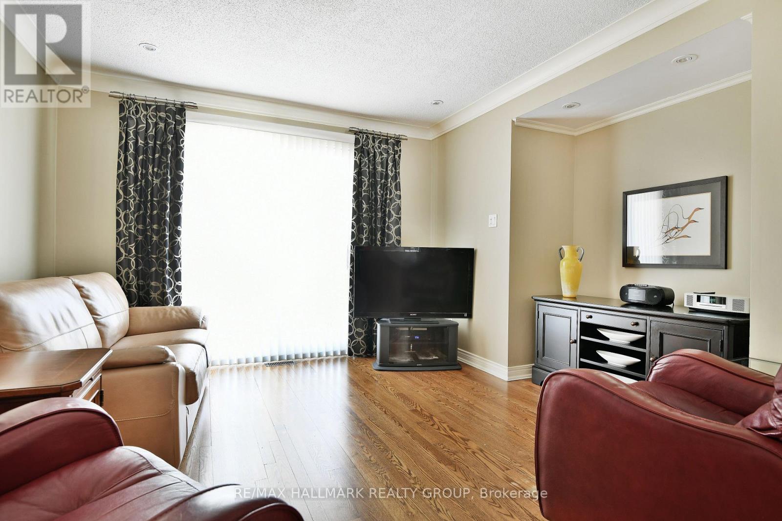 886 Trojan Avenue Property Photo 6