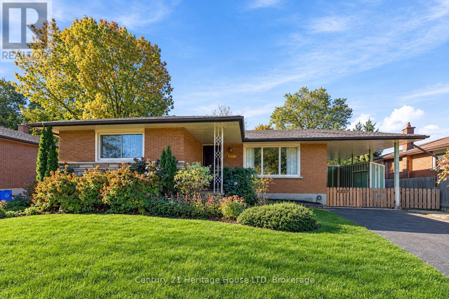 4227 PETTIT AVENUE Property Photo 1