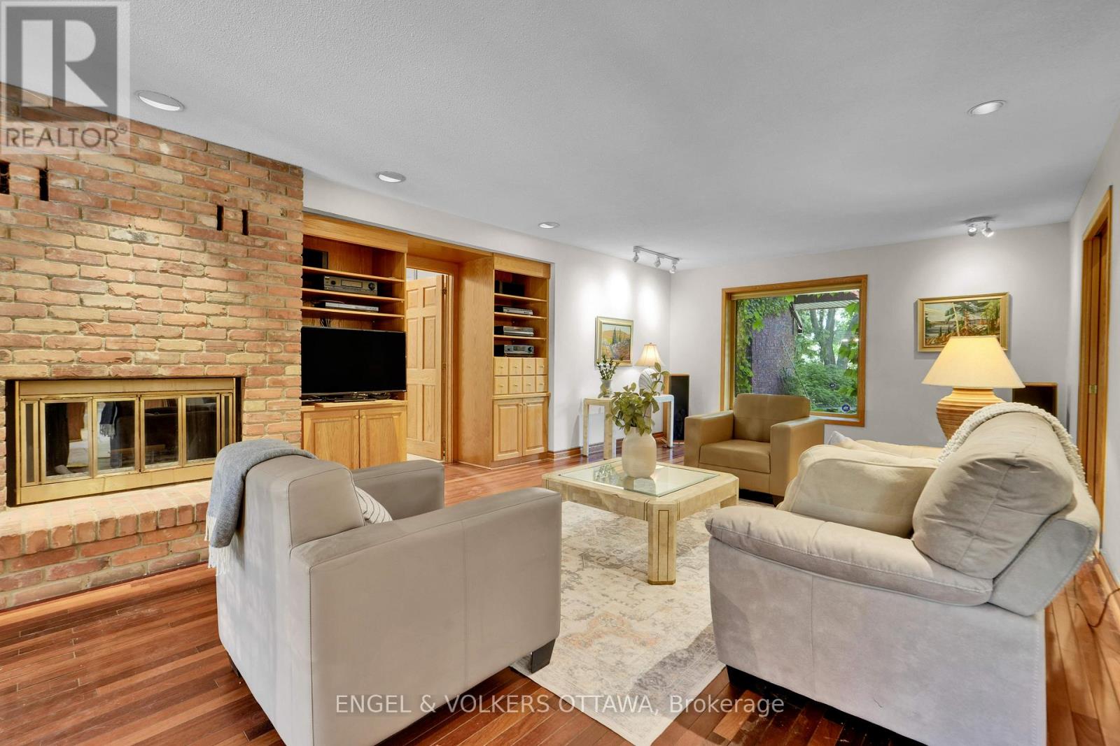 7 Mid Pines Grove Property Photo 12