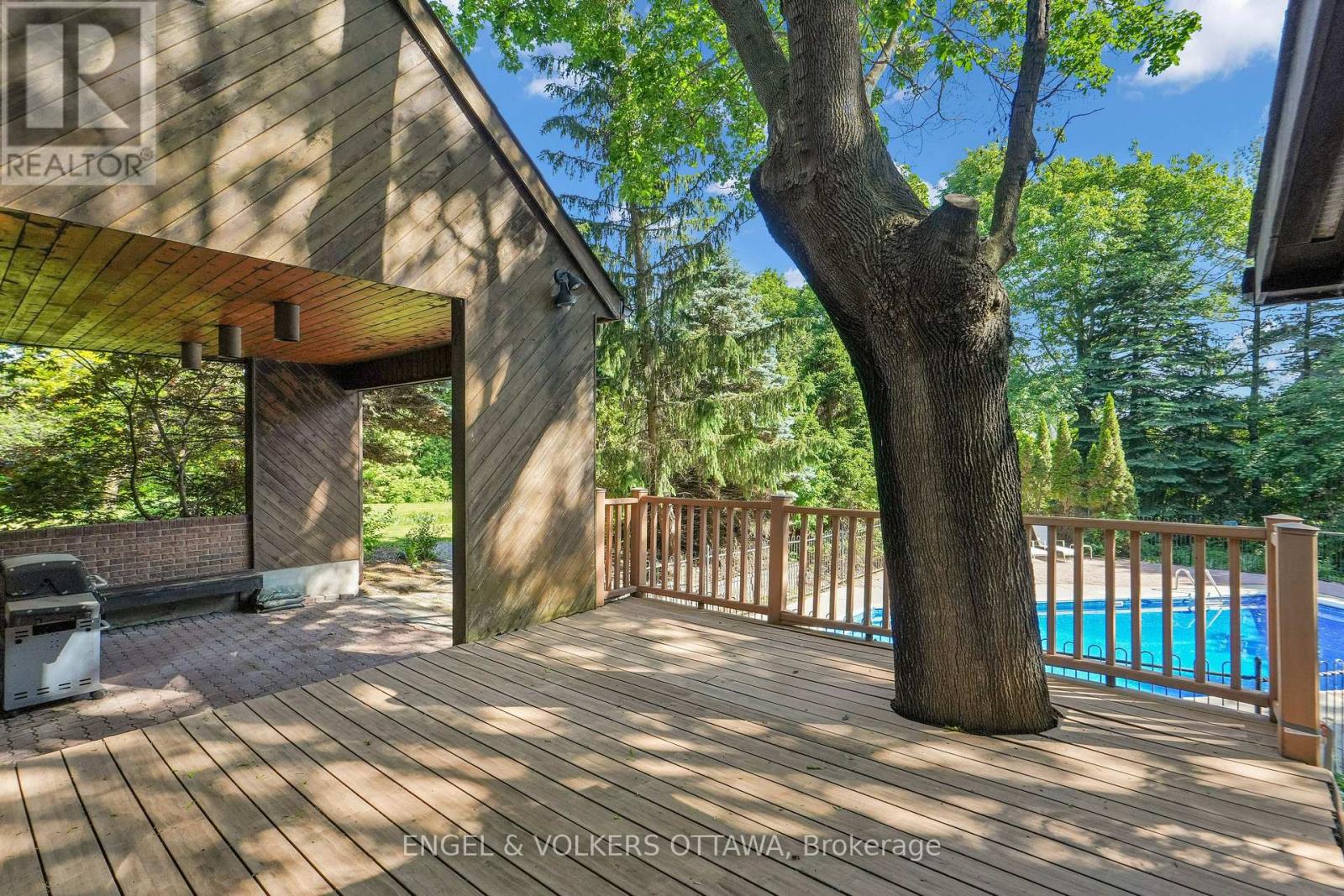 7 Mid Pines Grove Property Photo 39