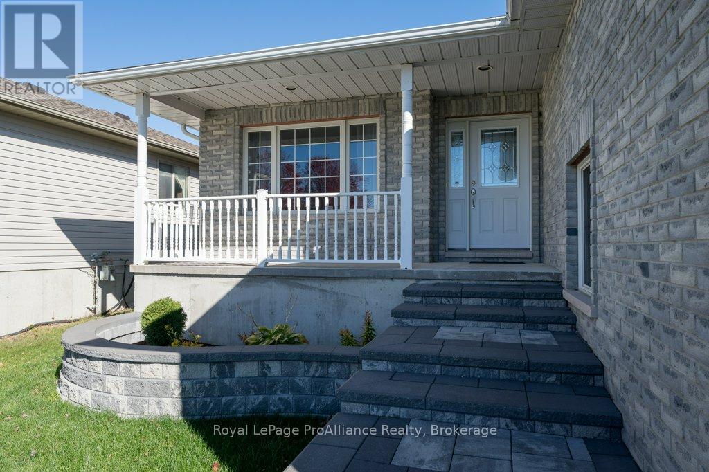 35 Forest Valley Drive Property Photo 2