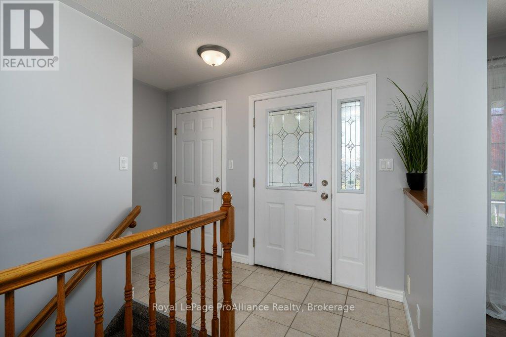 35 Forest Valley Drive Property Photo 5