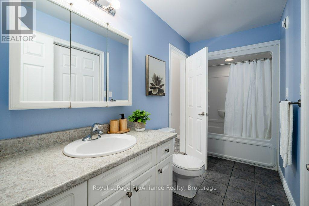 35 Forest Valley Drive Property Photo 18