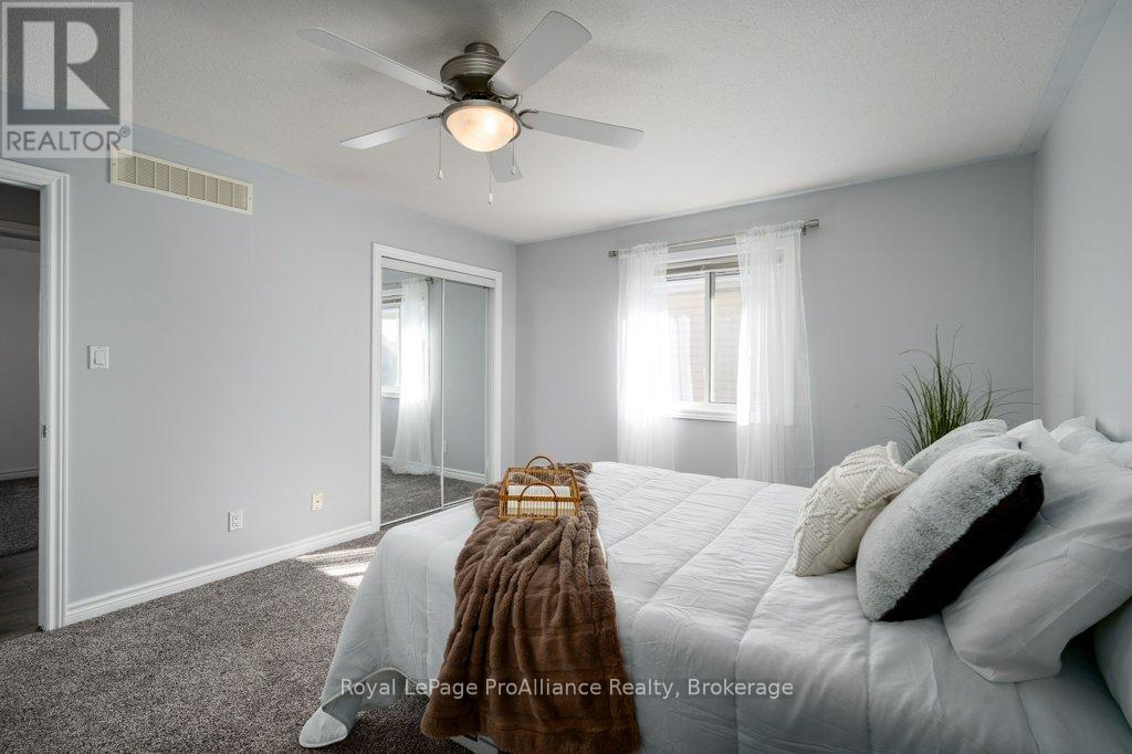 35 Forest Valley Drive Property Photo 20