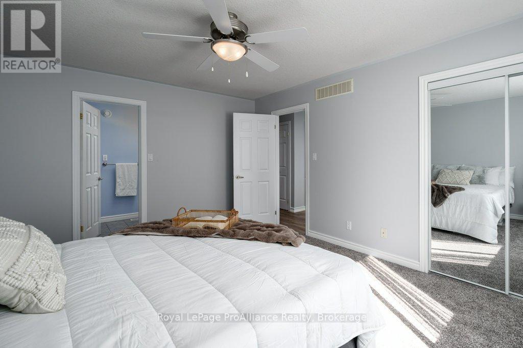 35 Forest Valley Drive Property Photo 21