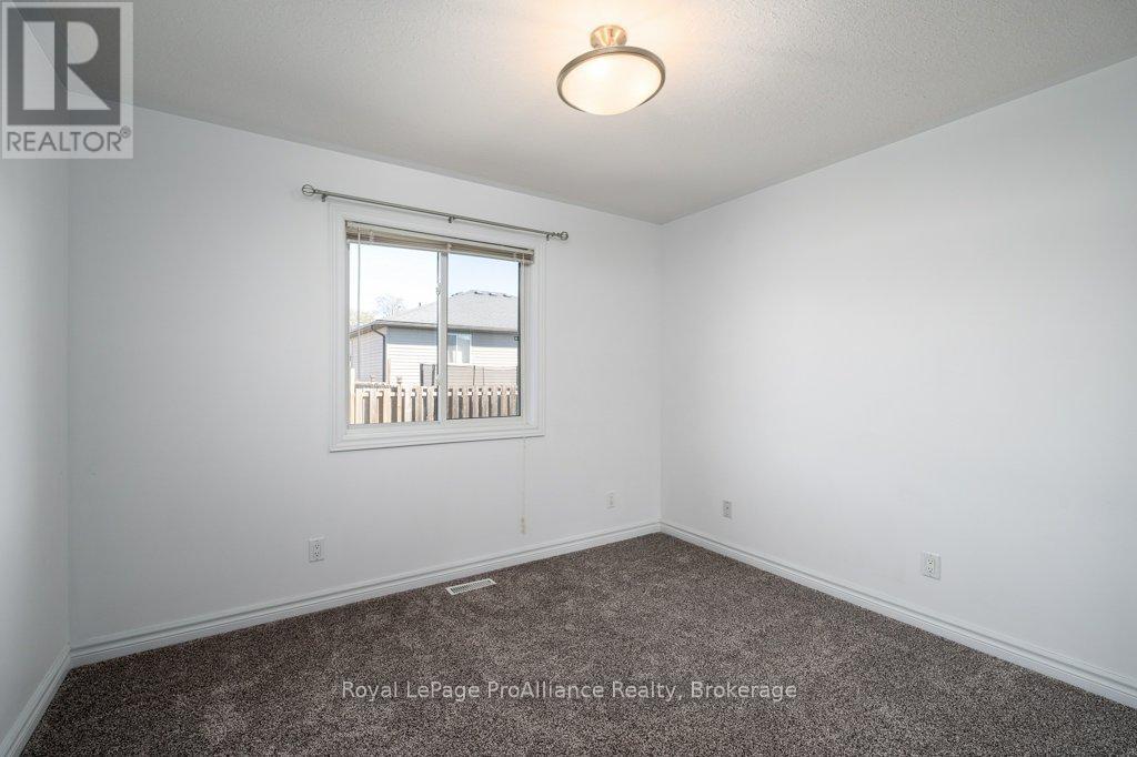 35 Forest Valley Drive Property Photo 22