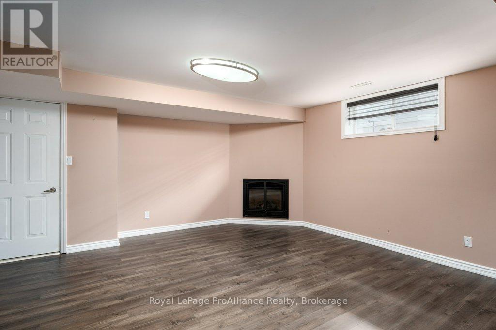 35 Forest Valley Drive Property Photo 28