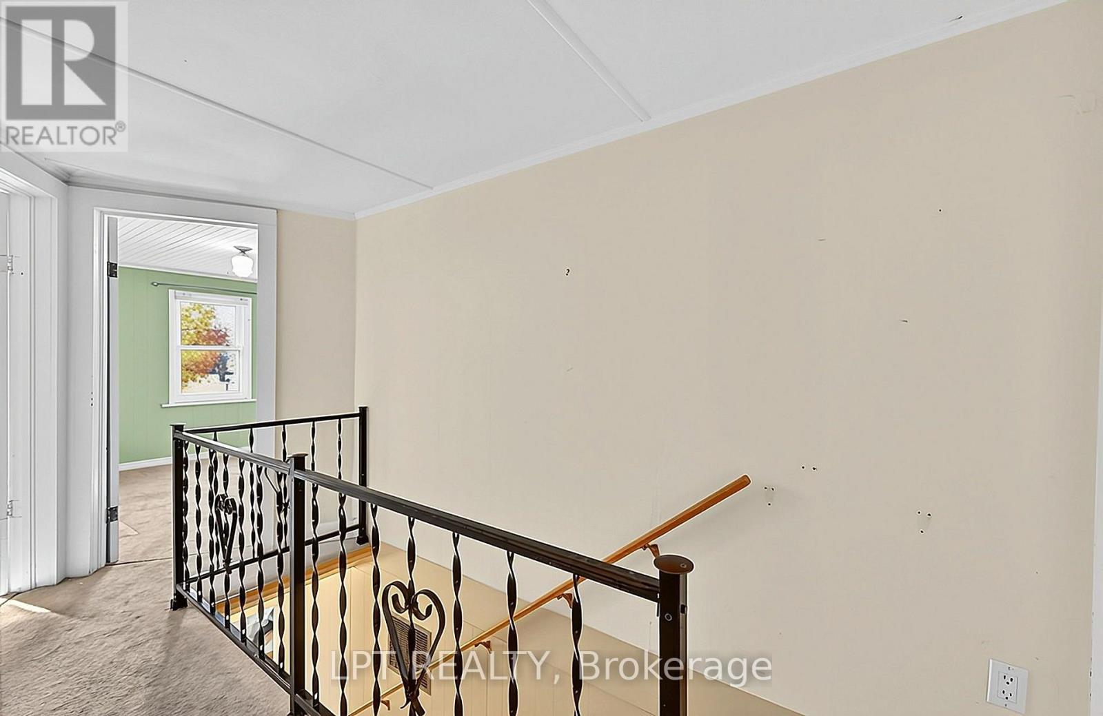 190 Winewood Avenue W Property Photo 30