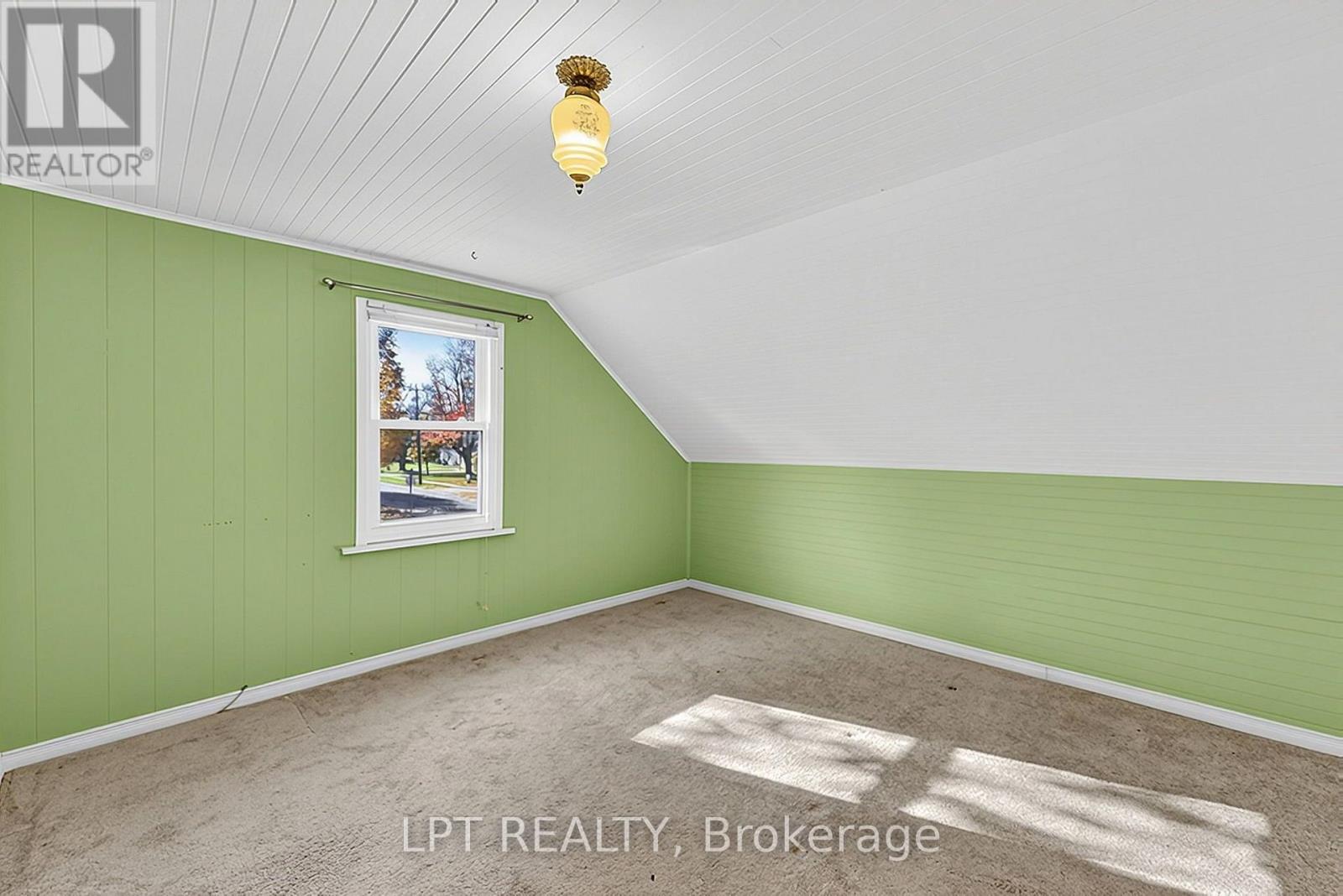 190 Winewood Avenue W Property Photo 31