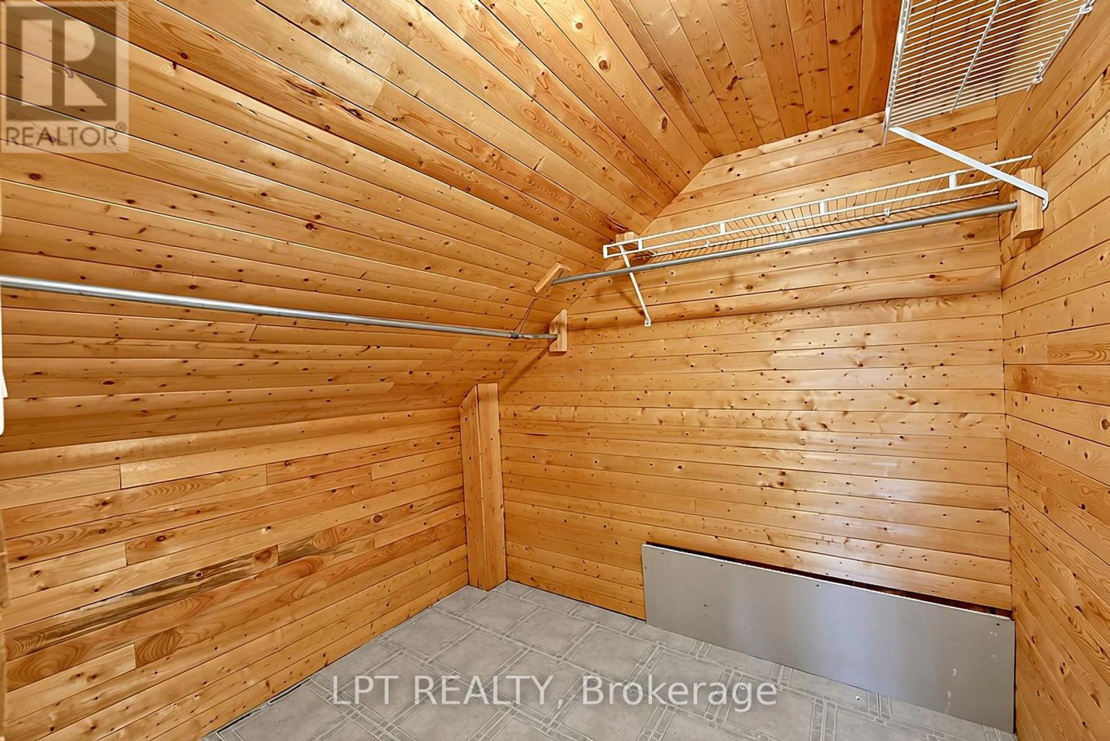 190 Winewood Avenue W Property Photo 33