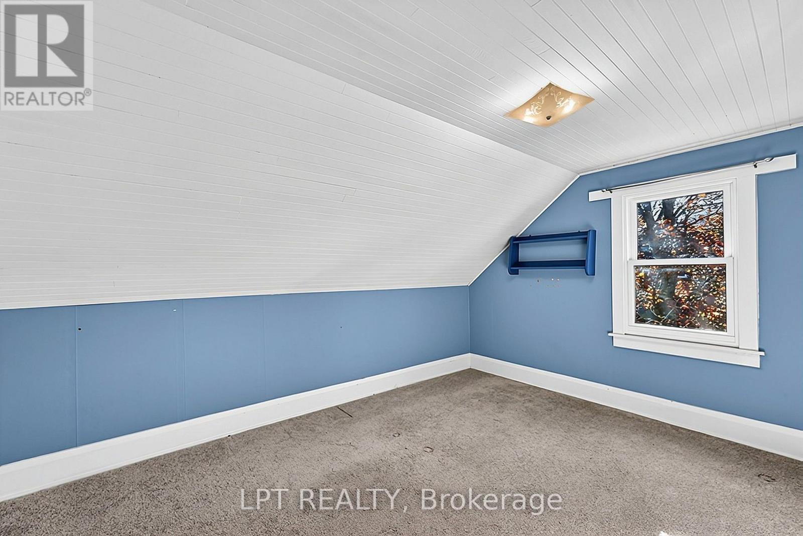 190 Winewood Avenue W Property Photo 34